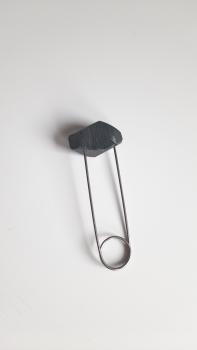 Tuchnadel Rauchpetrol