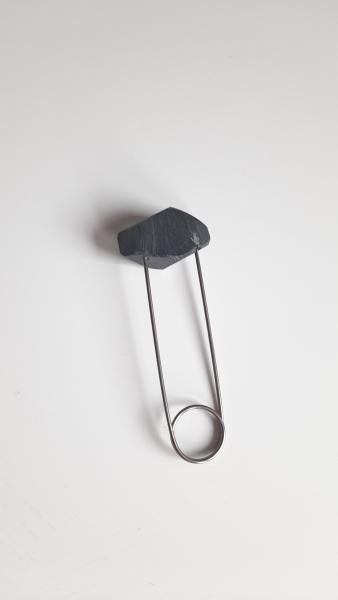 Tuchnadel Rauchpetrol